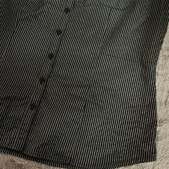 Black Silver pin stripe button front cap sleeve shirt L classy chic Worthington - Picture 5 of 8